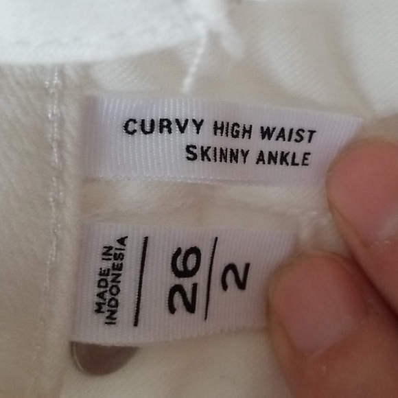 Loft white jeans size 2 curvy, high rise - Picture 2 of 4